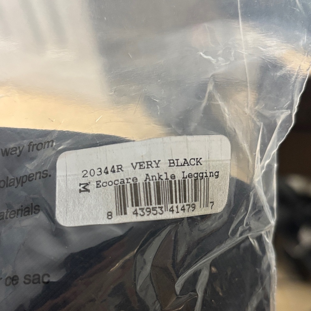 SPANX Very Black Ankle Leggings